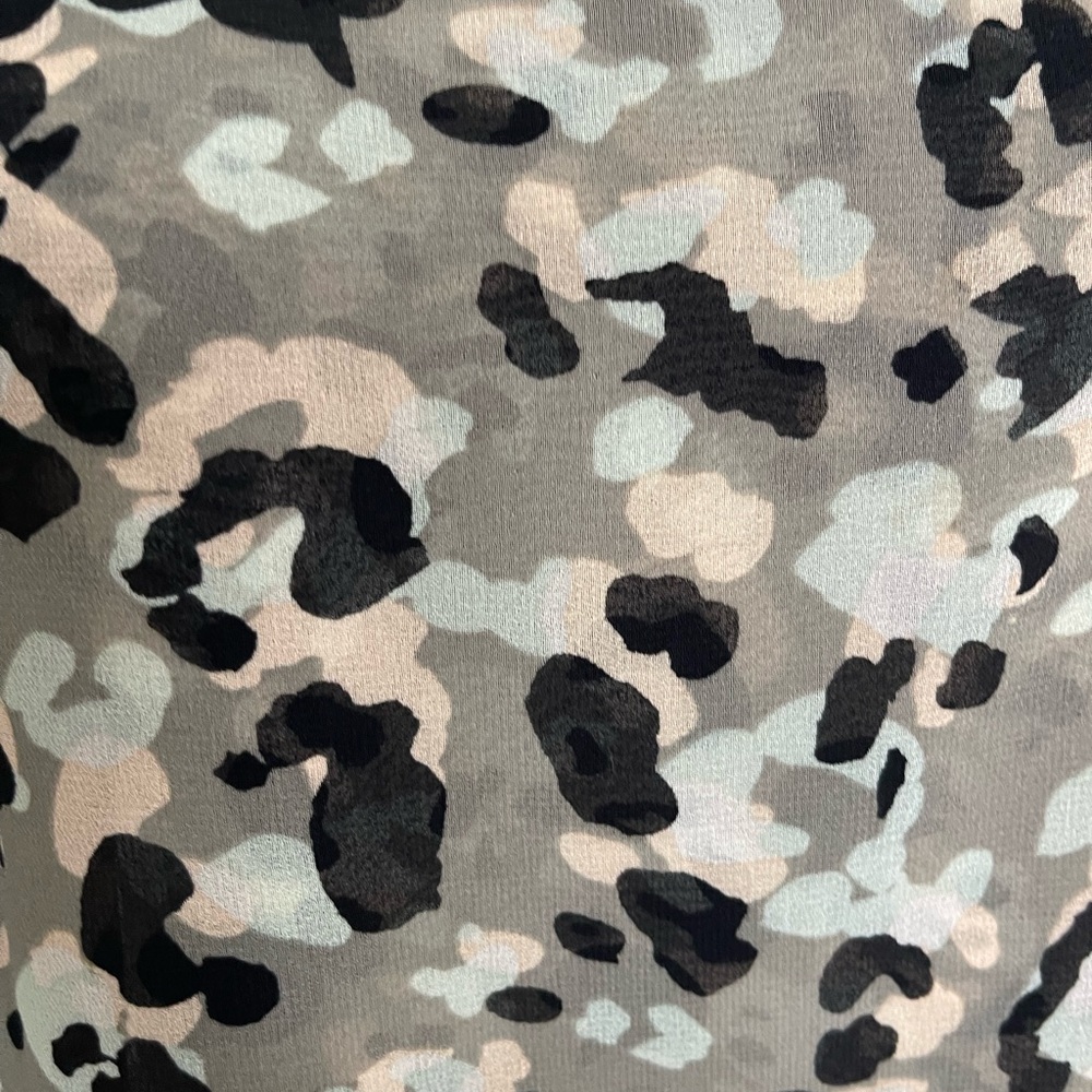 CAbi Off-The-Shoulder Top Camo Sz S - Picture 4 of 6